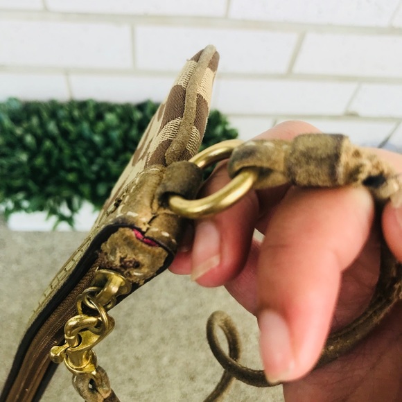 Coach | Wristlet - Picture 3 of 6